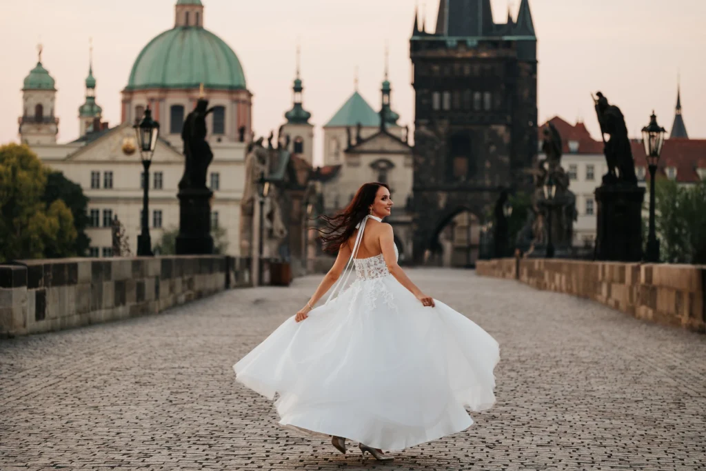 Fotograf ślubny z Katowic na sesji w Czechach - Most Karola