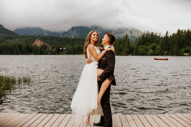 Sesja Ślubna na Słowacji - Szczyrbskie Jezioro Fotograf slubny Tatry Slowacja sesja w gorach